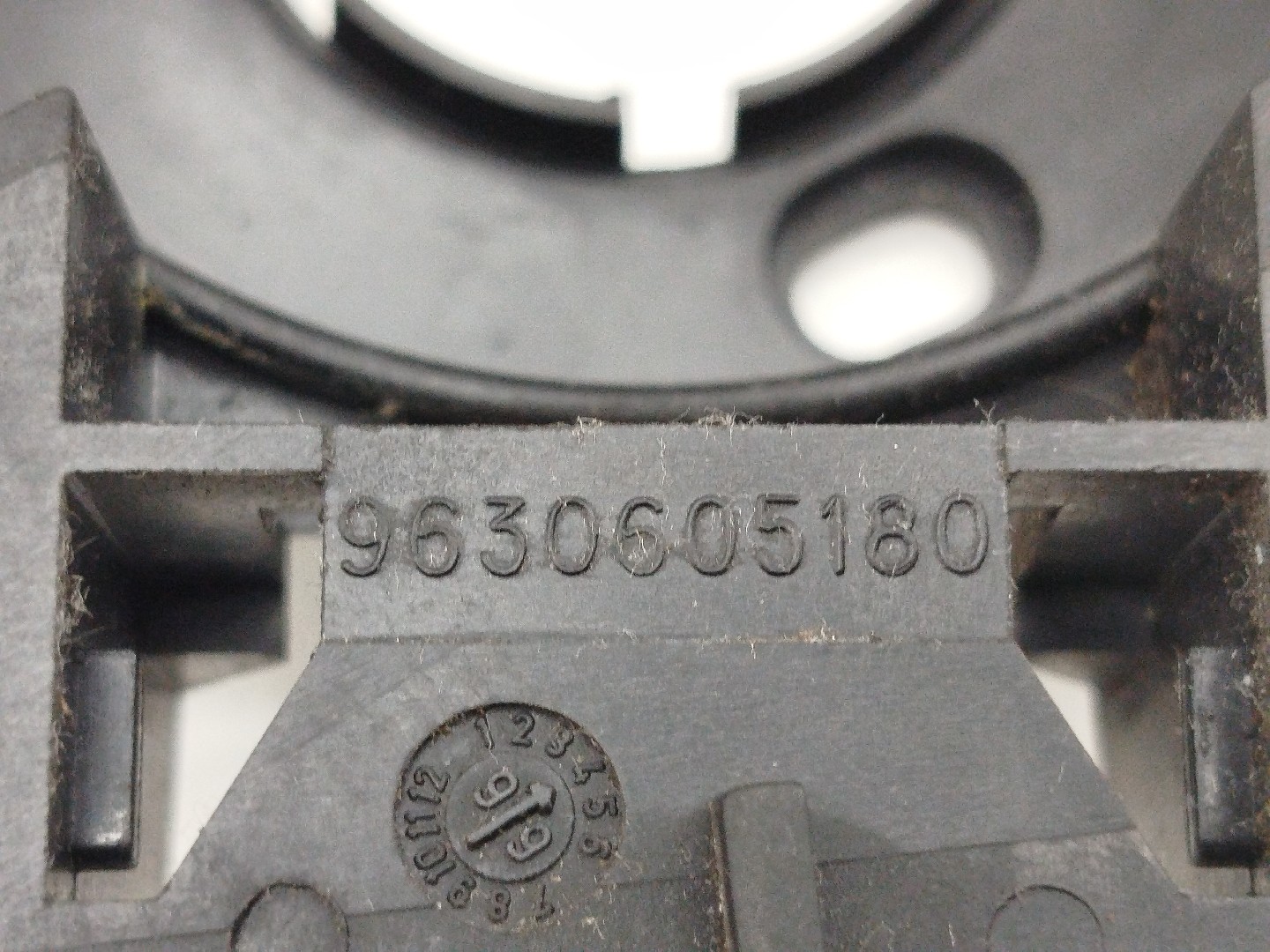 Plástico da coluna de direção PEUGEOT 206 Hatchback (2A/C) | 98 - 12 Imagem-1