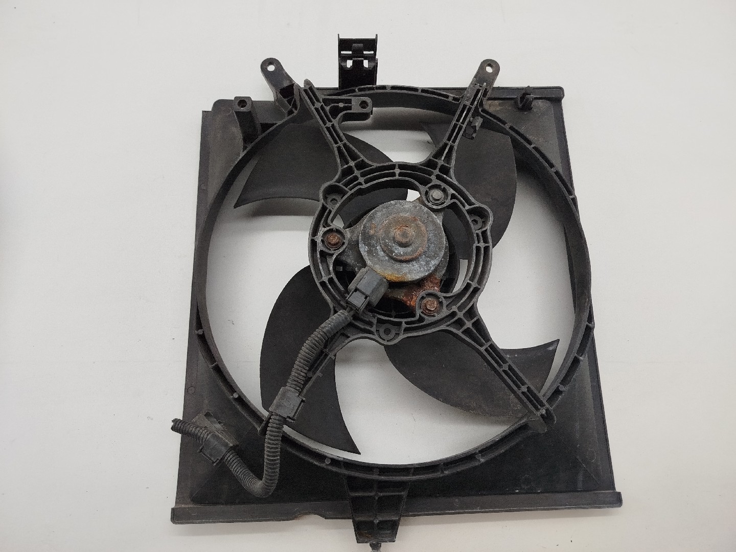 Termo ventilador MITSUBISHI SPACE STAR Veículo multiuso (DG_A) | 98 - 04 Imagem-1