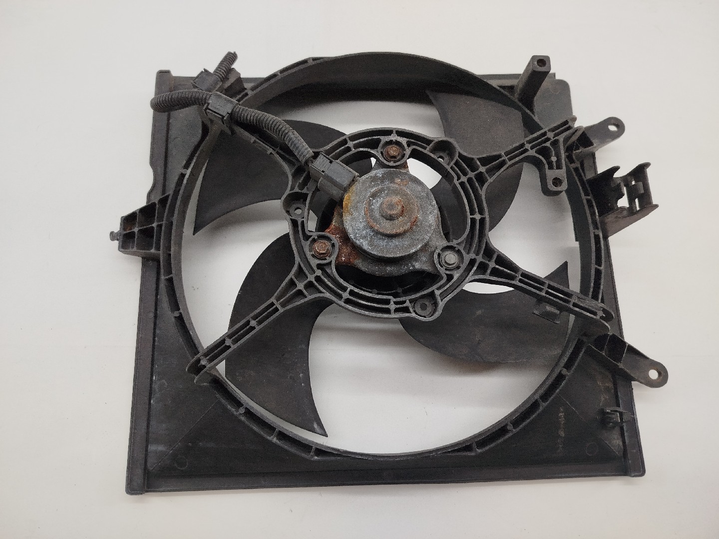 Termo ventilador MITSUBISHI SPACE STAR Veículo multiuso (DG_A) | 98 - 04 Imagem-2
