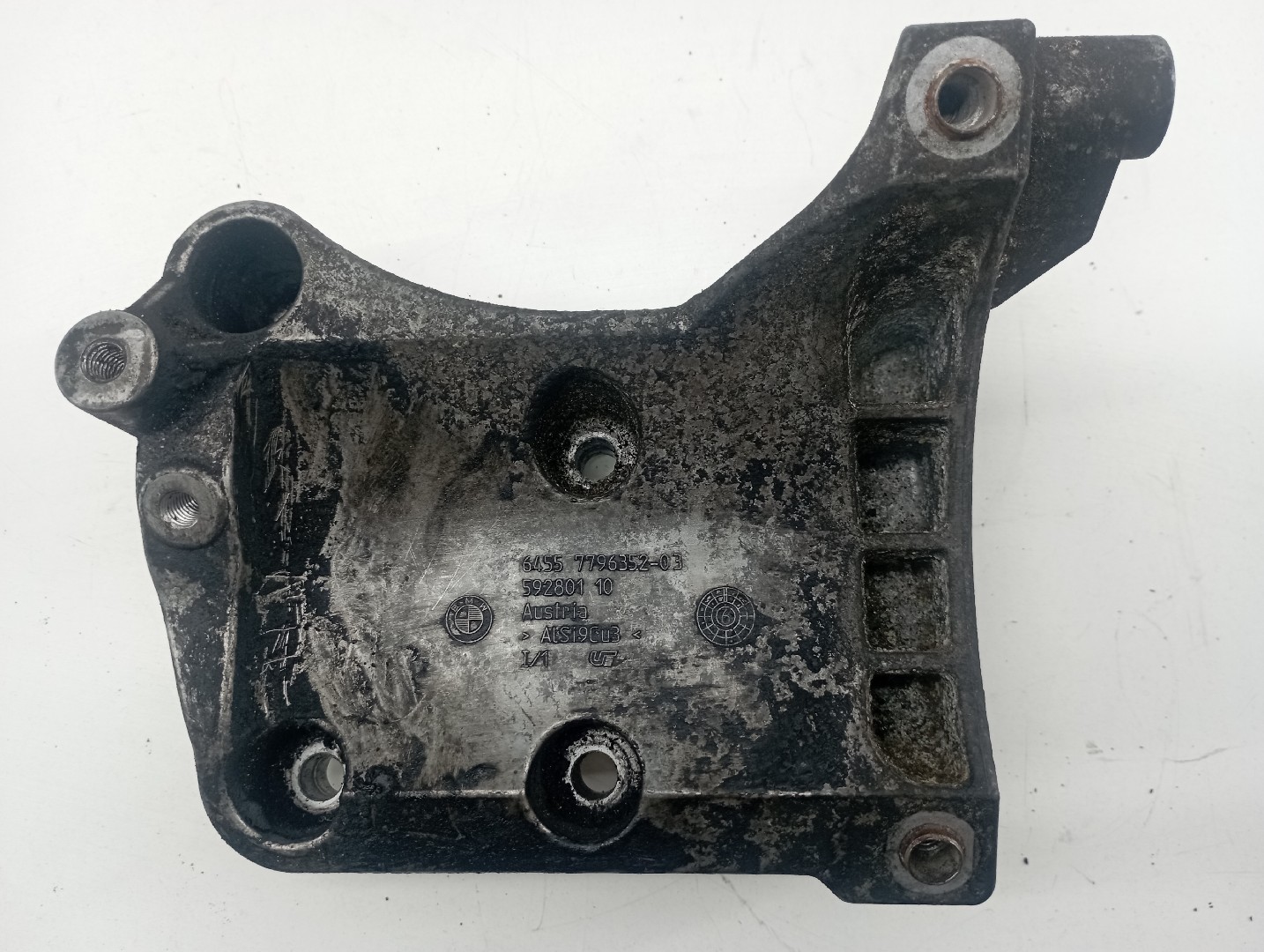 Suporte de Compressor de Ar Condicionado BMW 6 (E63) | 03 - 10 Imagem-1