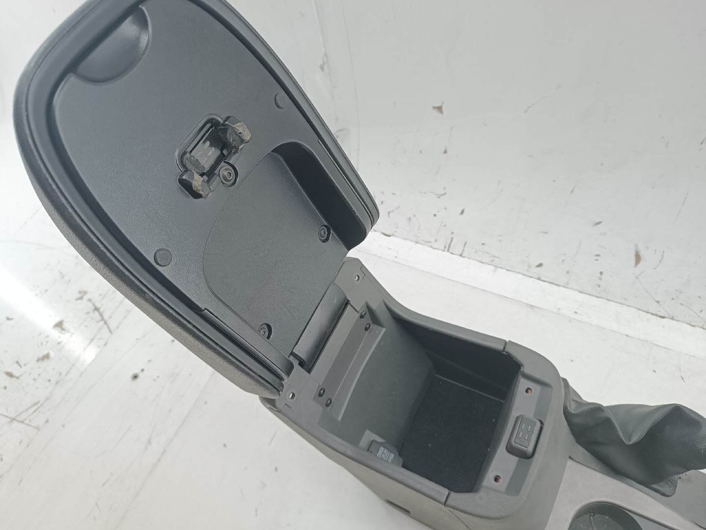 Consola Central FORD FOCUS II (DA_, HCP, DP) | 04 - 13 Imagem-1