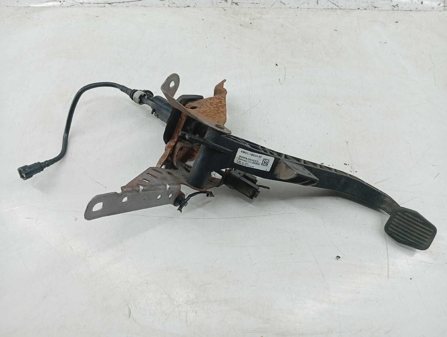 Pedal de embraiagem FORD FOCUS II (DA_, HCP, DP) | 04 - 13