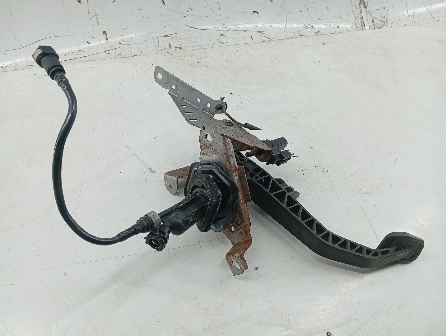 Pedal de embraiagem FORD FOCUS II (DA_, HCP, DP) | 04 - 13 Imagem-5
