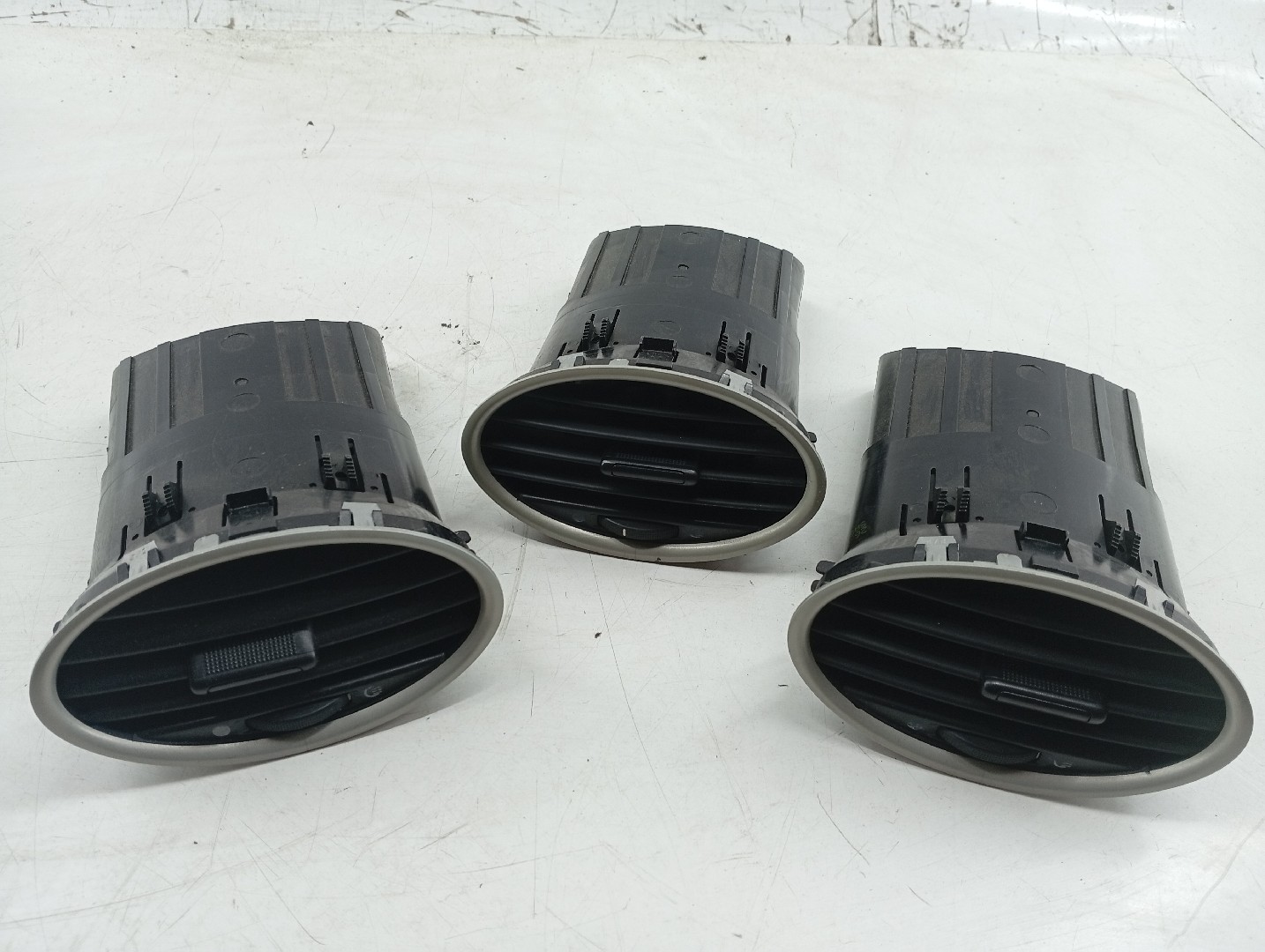 Difusor de ar FORD FOCUS II (DA_, HCP, DP) | 04 - 13 Imagem-2