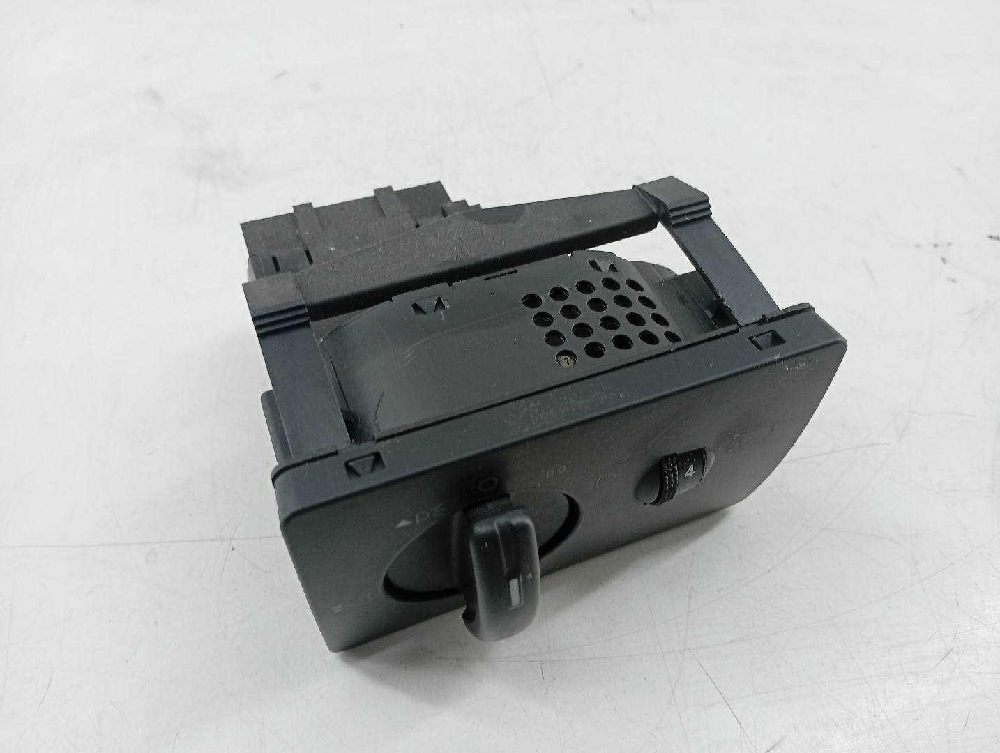 Regulador de luzes FORD FOCUS II (DA_, HCP, DP) | 04 - 13 Imagem-2