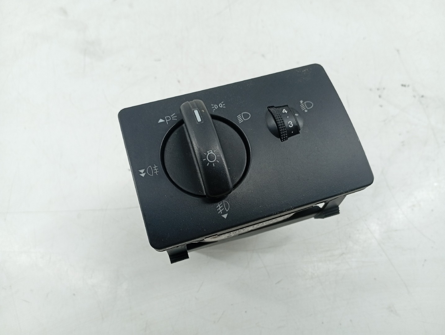 Regulador de luzes FORD FOCUS II (DA_, HCP, DP) | 04 - 13 Imagem-1
