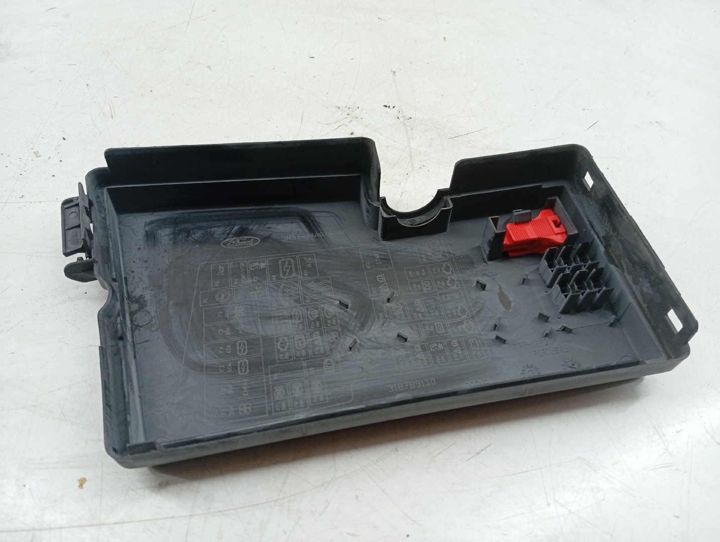 Tampa de caixa de fusiveis FORD FOCUS II (DA_, HCP, DP) | 04 - 13