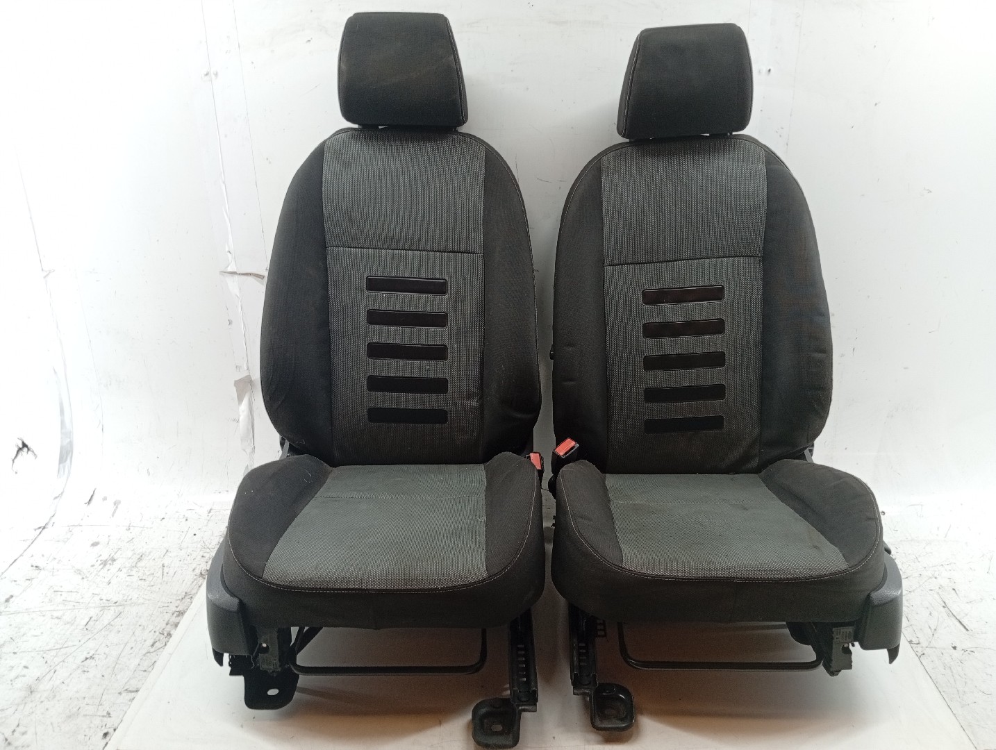Bancos Frente FORD FOCUS II (DA_, HCP, DP) | 04 - 13