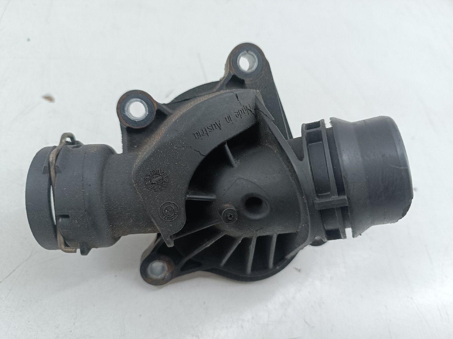 Carcaça de termostato BMW 6 (E63) | 03 - 10