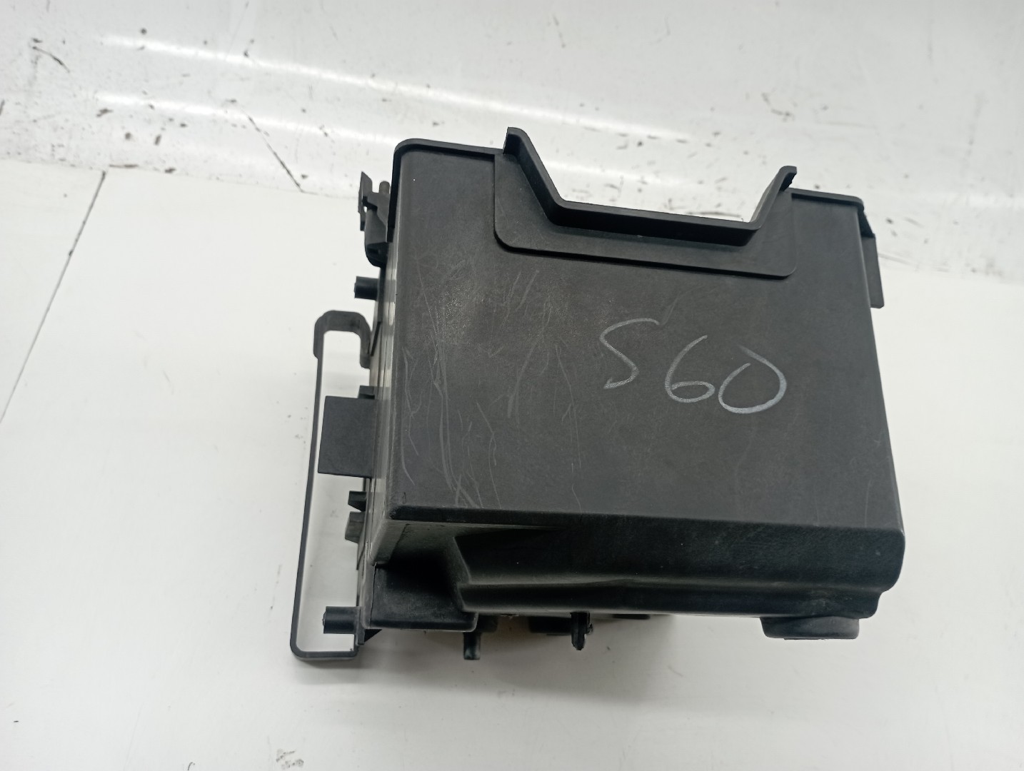 Caixa de suporte da bateria MAZDA 2 (DY) | 03 - 07 Imagem-2