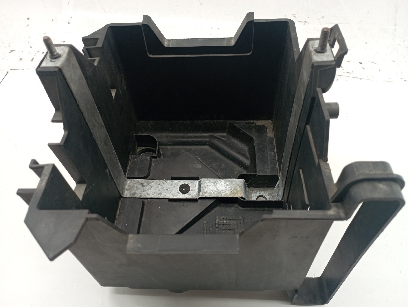 Caixa de suporte da bateria MAZDA 2 (DY) | 03 - 07 Imagem-4