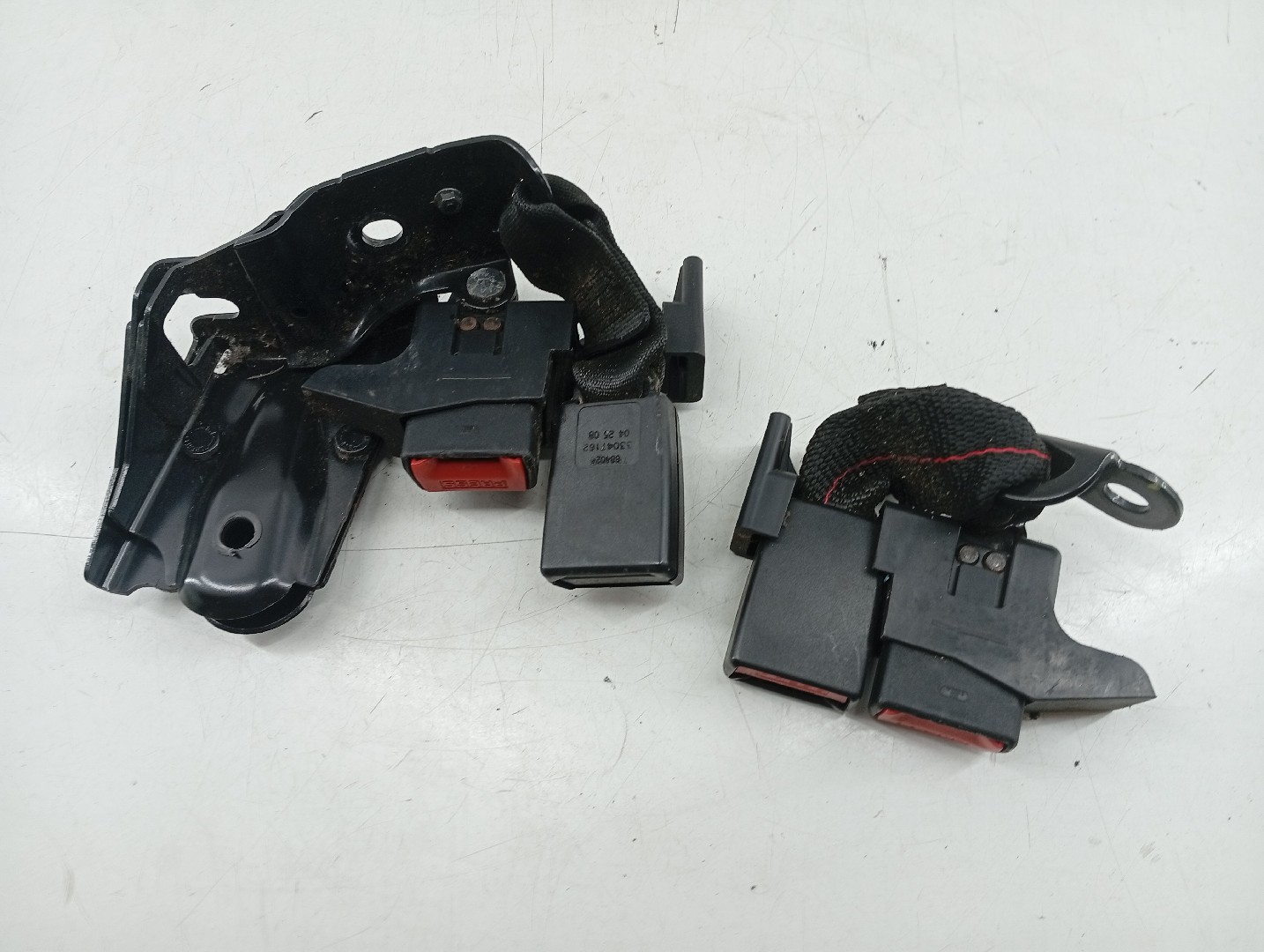 Encaixe cinto traseiro RENAULT MODUS / GRAND MODUS (F/JP0_) | 04 -  Imagem-2