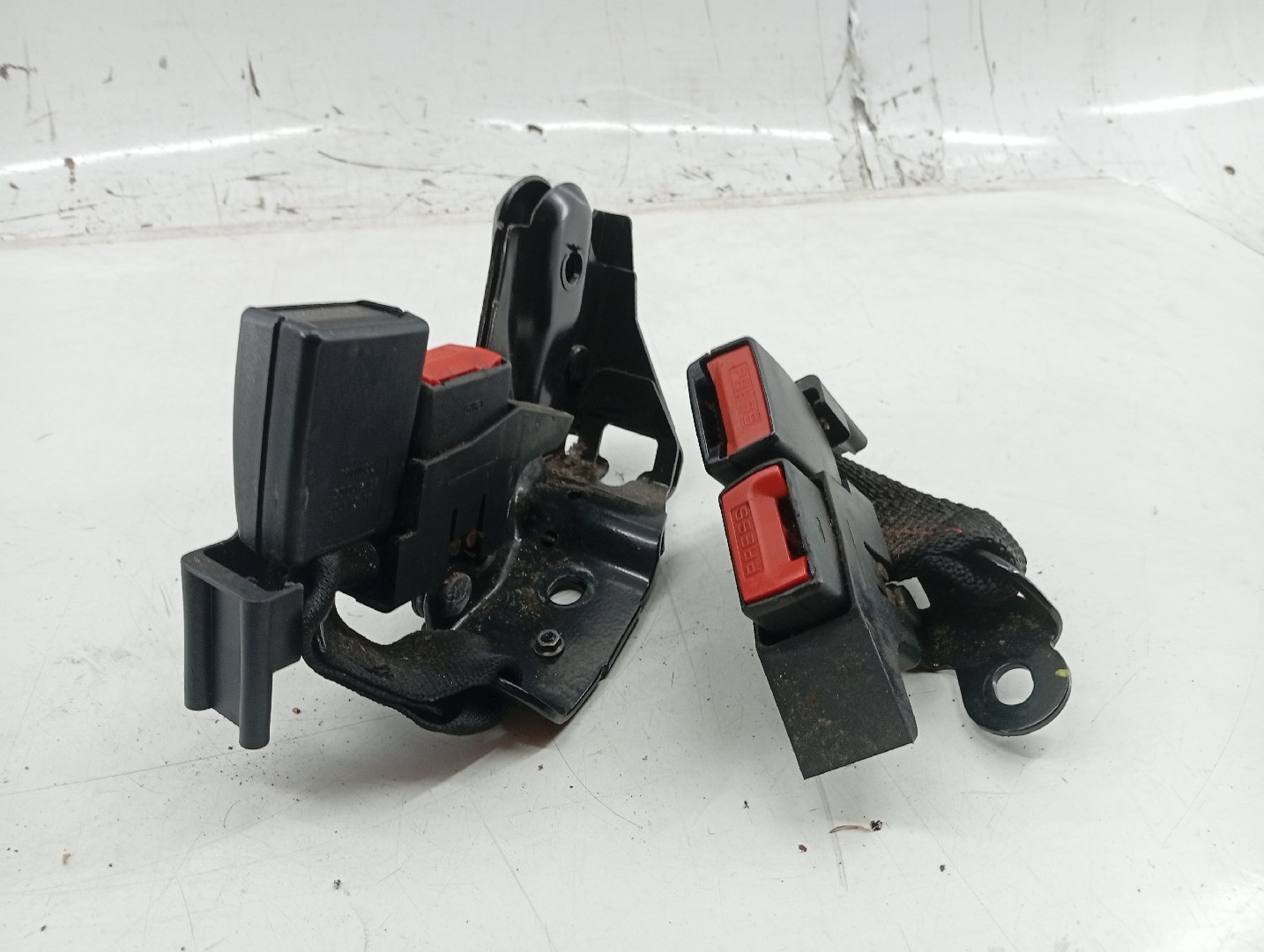Encaixe cinto traseiro RENAULT MODUS / GRAND MODUS (F/JP0_) | 04 -  Imagem-6