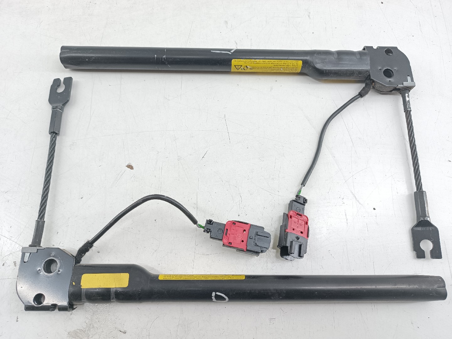 Pre-Tensioners/Belts RENAULT MODUS / GRAND MODUS (F/JP0_) | 04 - 