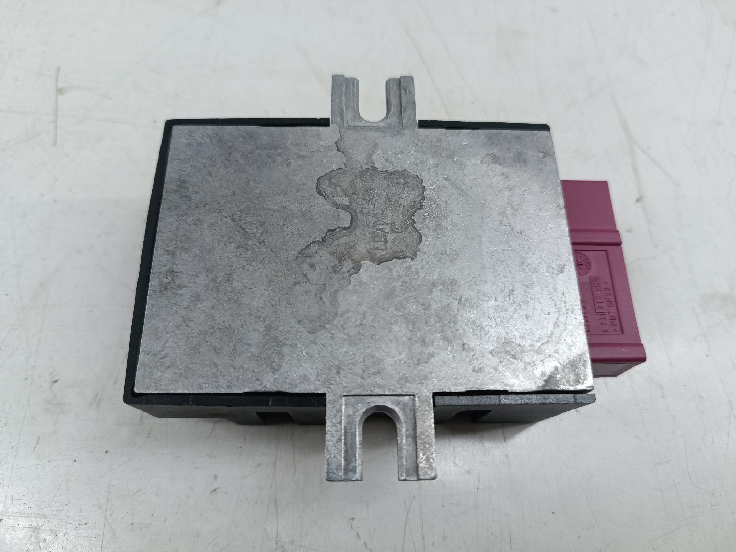 Relé de bomba de combustível BMW 3 Coupé (E92) | 05 - 13