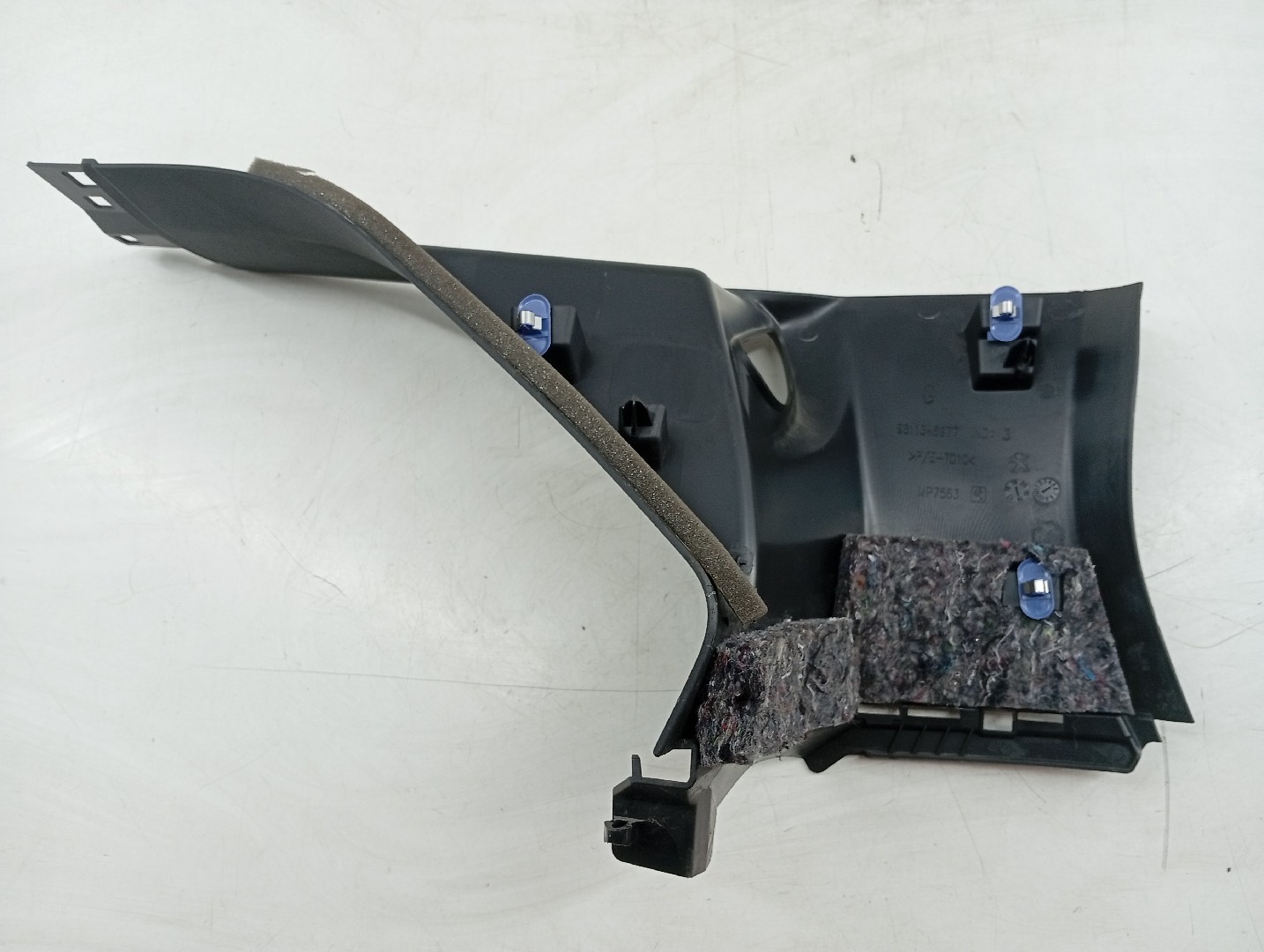 Moldura de pilar B esquerda PEUGEOT 5008 II | 16 - 