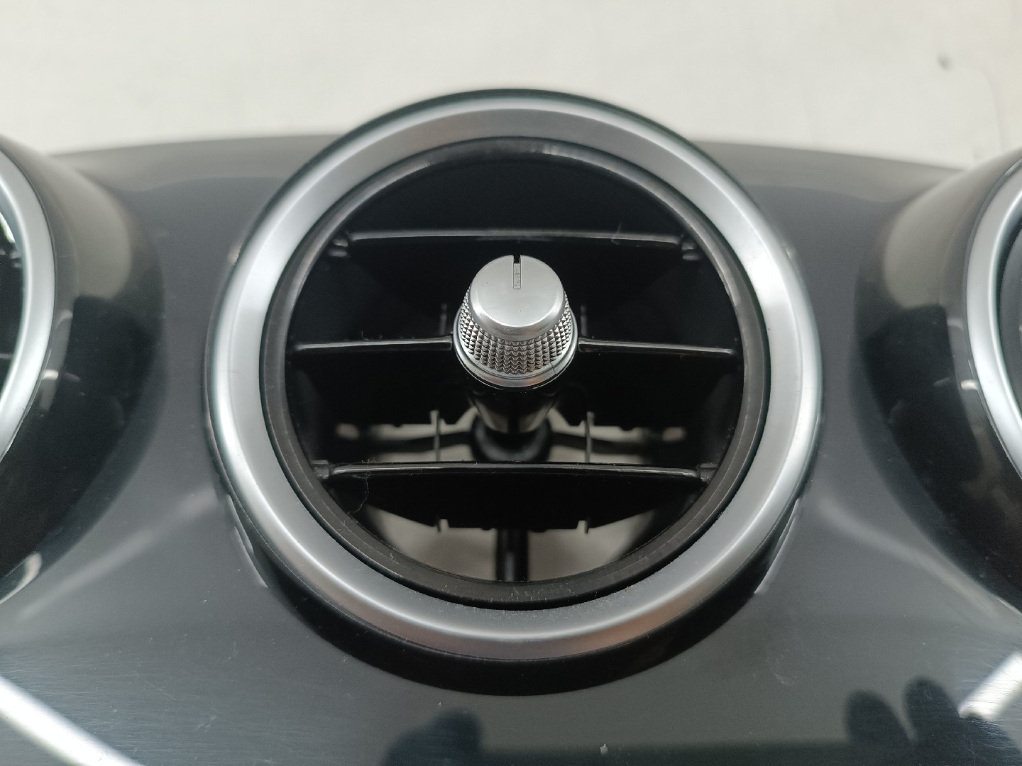 Moldura de consola central MERCEDES-BENZ C-CLASS (W205) | 13 -  Imagem-5