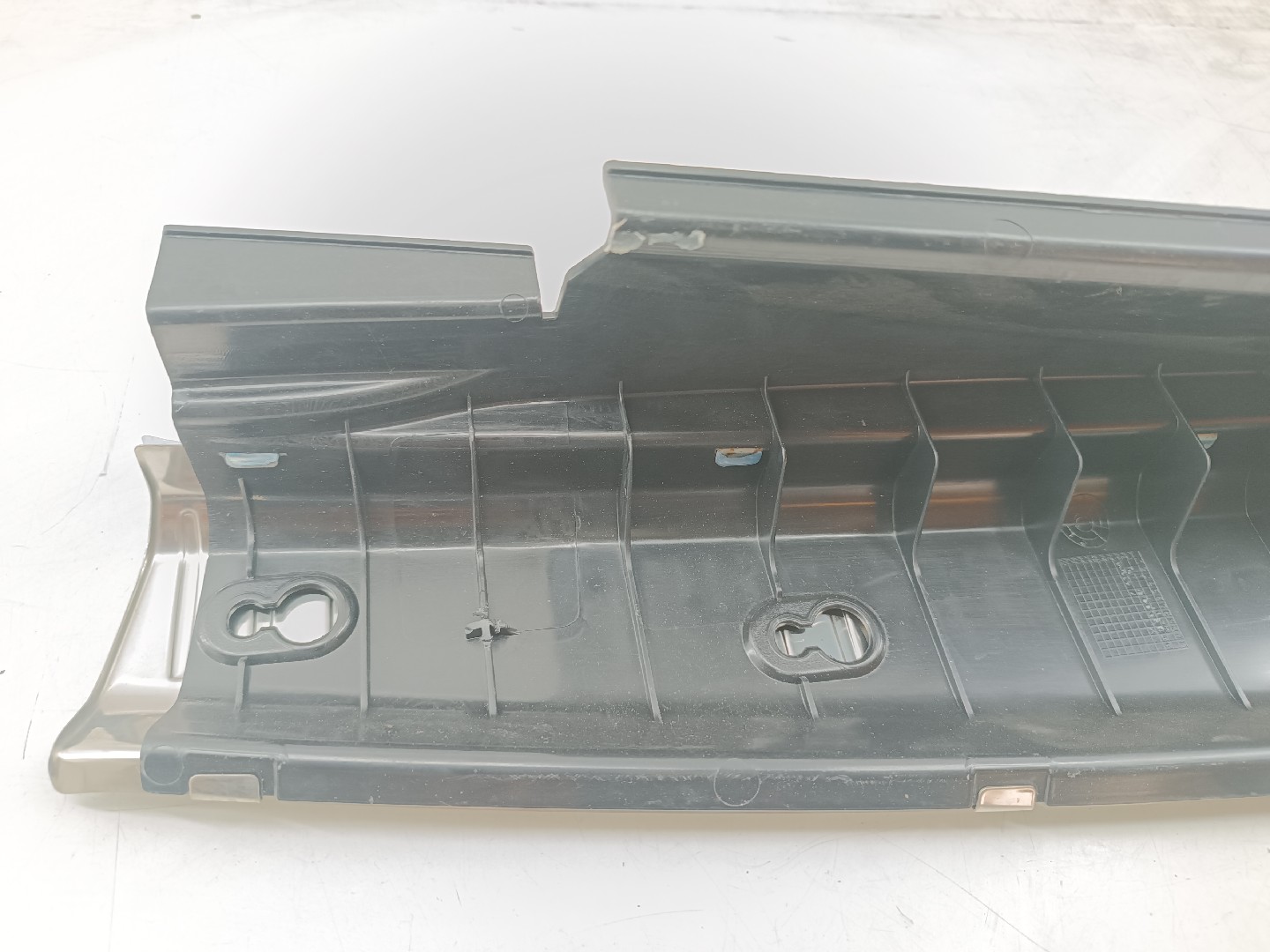 Acabamento de mala MERCEDES-BENZ C-CLASS (W205) | 13 -  Imagem-5