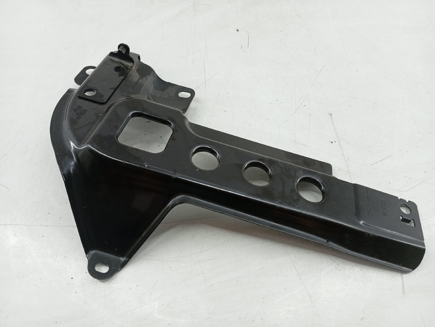 Suporte MERCEDES-BENZ C-CLASS (W205) | 13 -  Imagem-2