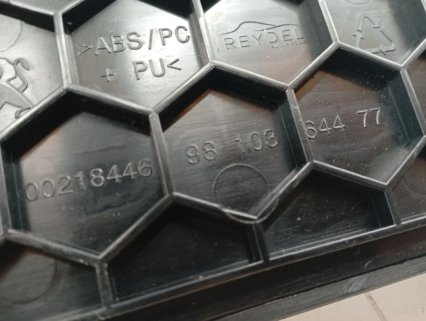 Aro de quadrante PEUGEOT 5008 II | 16 -  Imagem-2