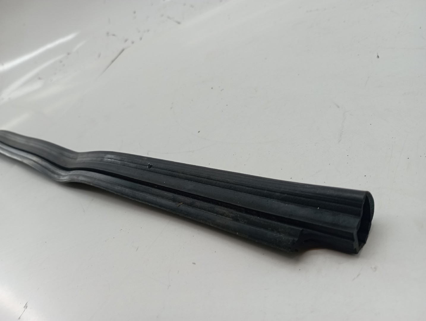 Borracha de Capô MERCEDES-BENZ C-CLASS (W205) | 13 -  Imagem-3