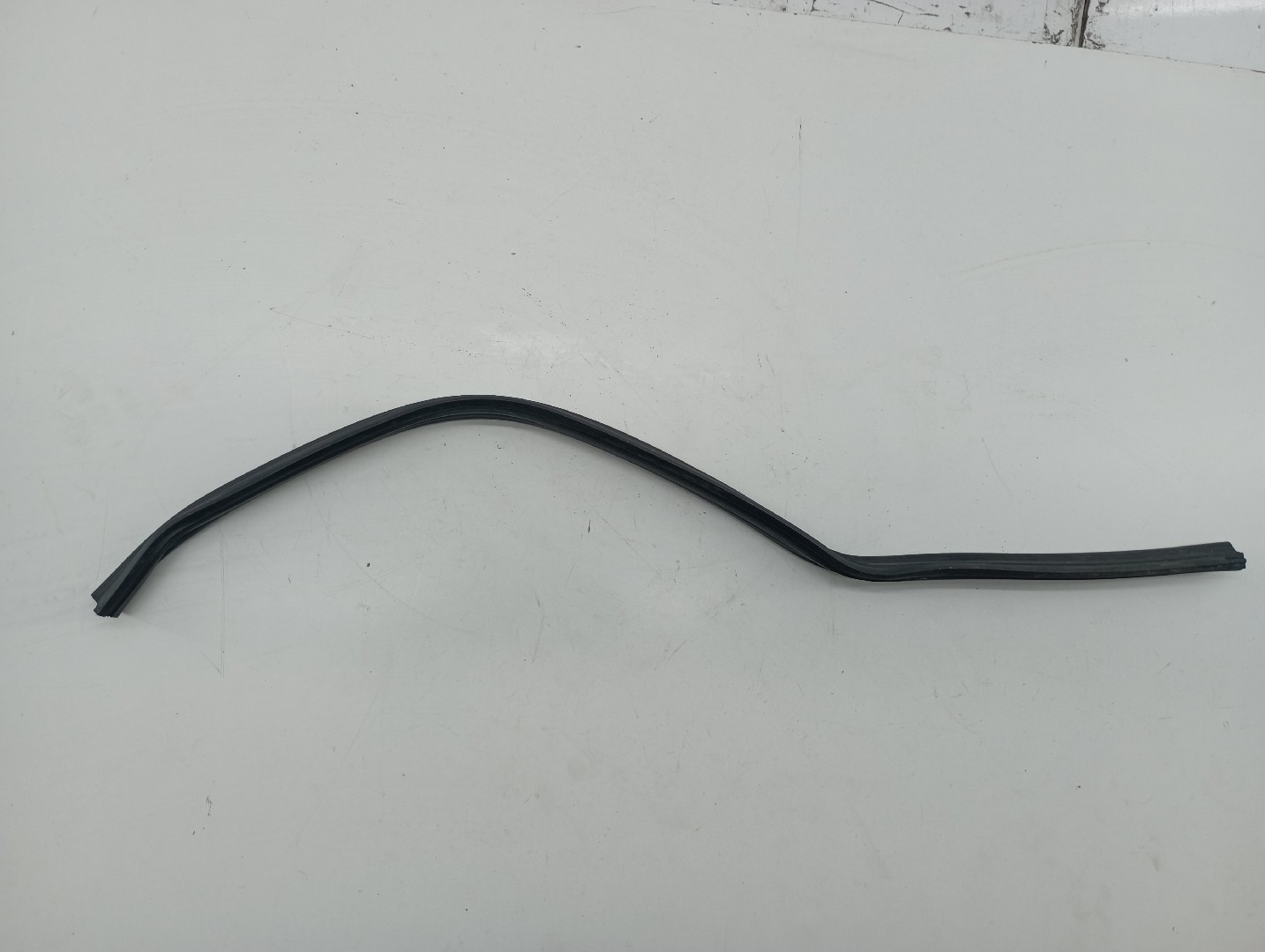 Borracha de Capô MERCEDES-BENZ C-CLASS (W205) | 13 -  Imagem-5