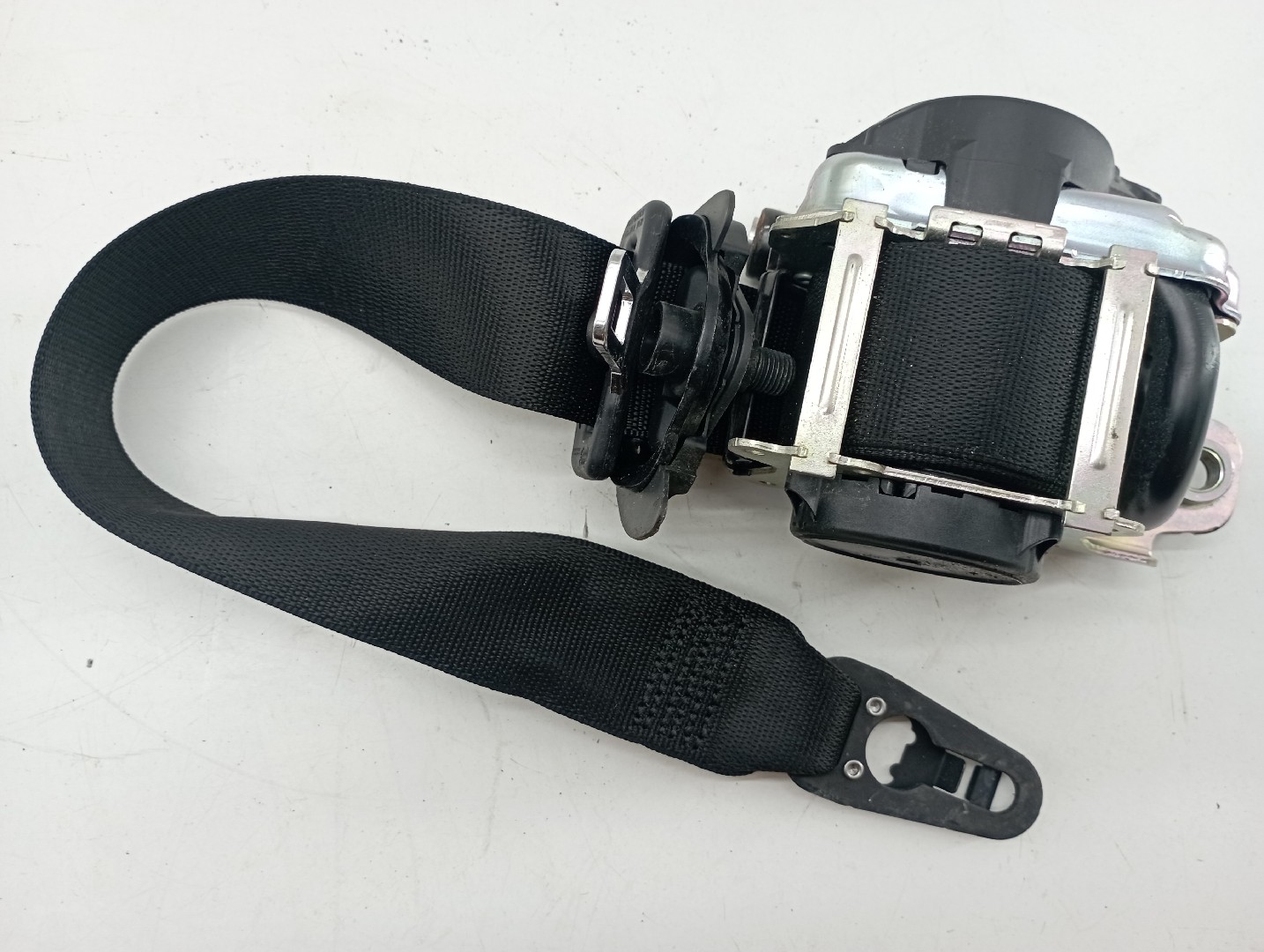 Cinto frente Esquerdo MERCEDES-BENZ C-CLASS (W205) | 13 -  Imagem-1