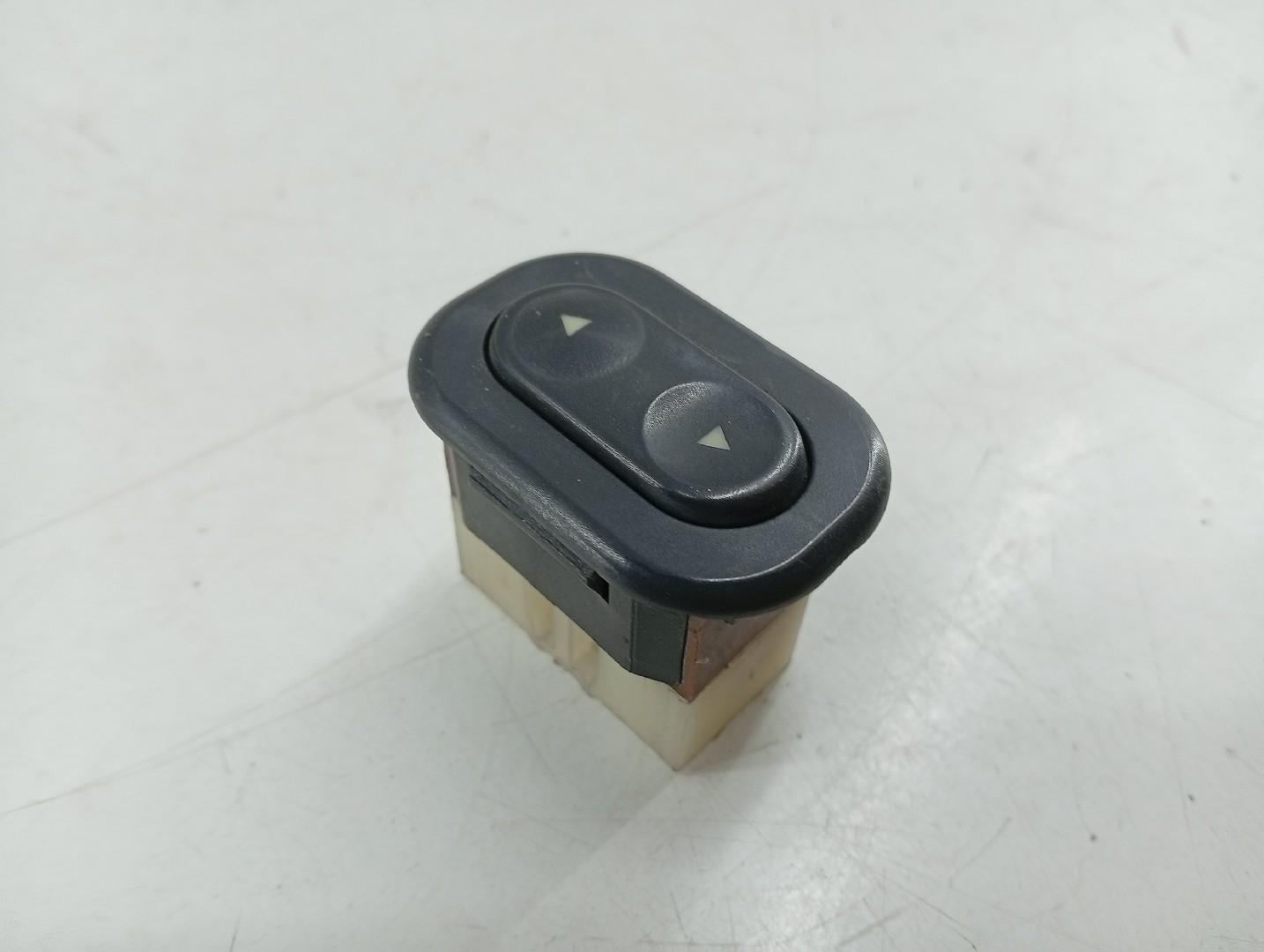 Comutador de vidro frente direito FIAT PUNTO (176_) | 93 - 99 Imagem-2
