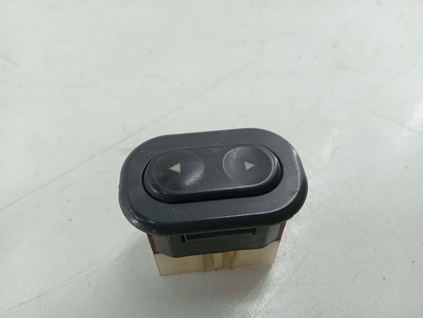 Comutador de vidro frente direito FIAT PUNTO (176_) | 93 - 99 Imagem-1