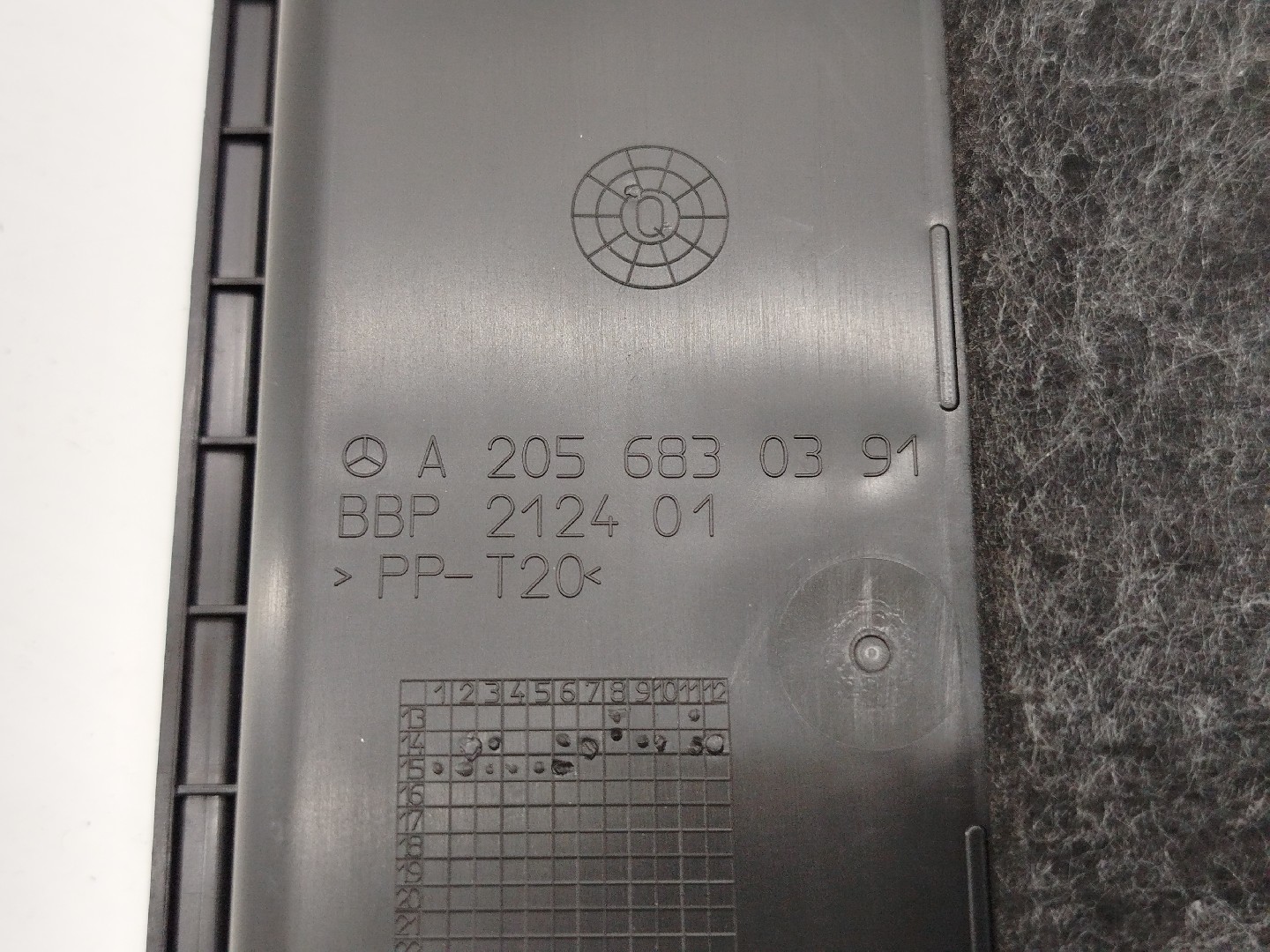 Acabamento de mala MERCEDES-BENZ C-CLASS (W205) | 13 -  Imagem-2