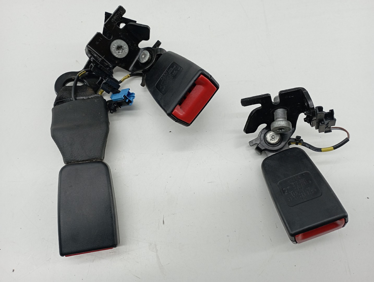 Encaixe do cinto MERCEDES-BENZ C-CLASS (W205) | 13 - 