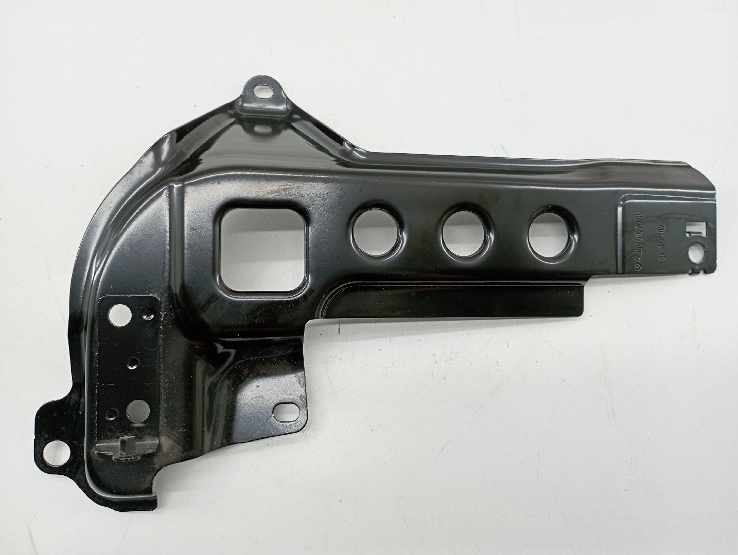 Suporte MERCEDES-BENZ C-CLASS (W205) | 13 - 