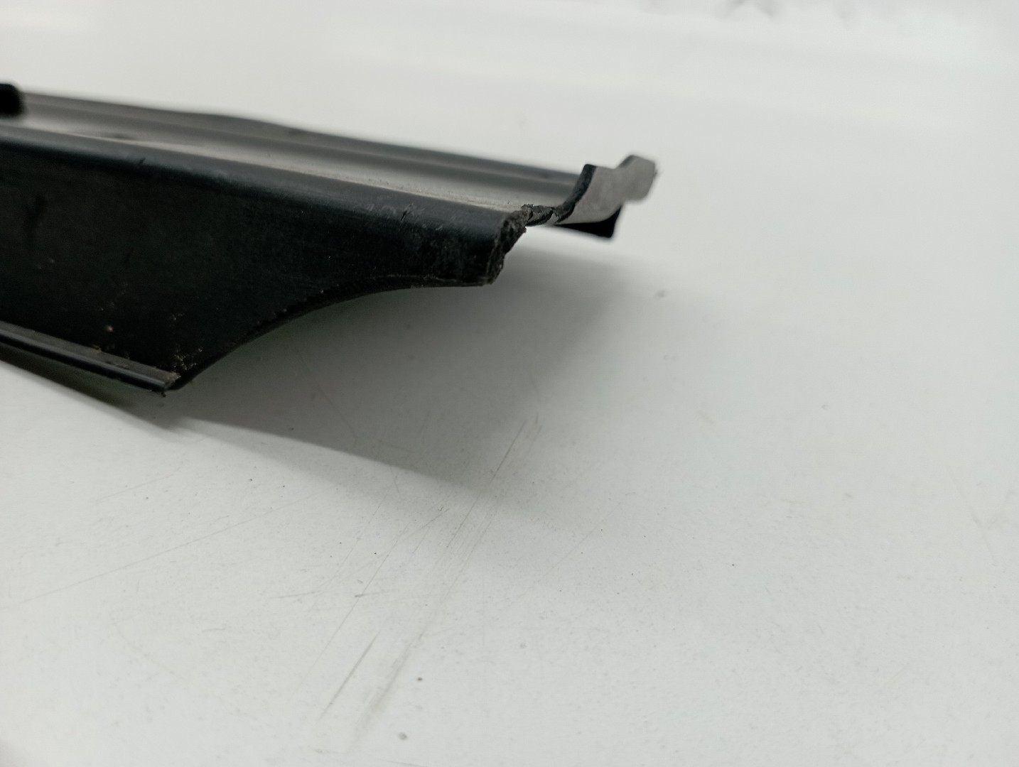 Acabamento de mala MERCEDES-BENZ C-CLASS (W205) | 13 -  Imagem-6