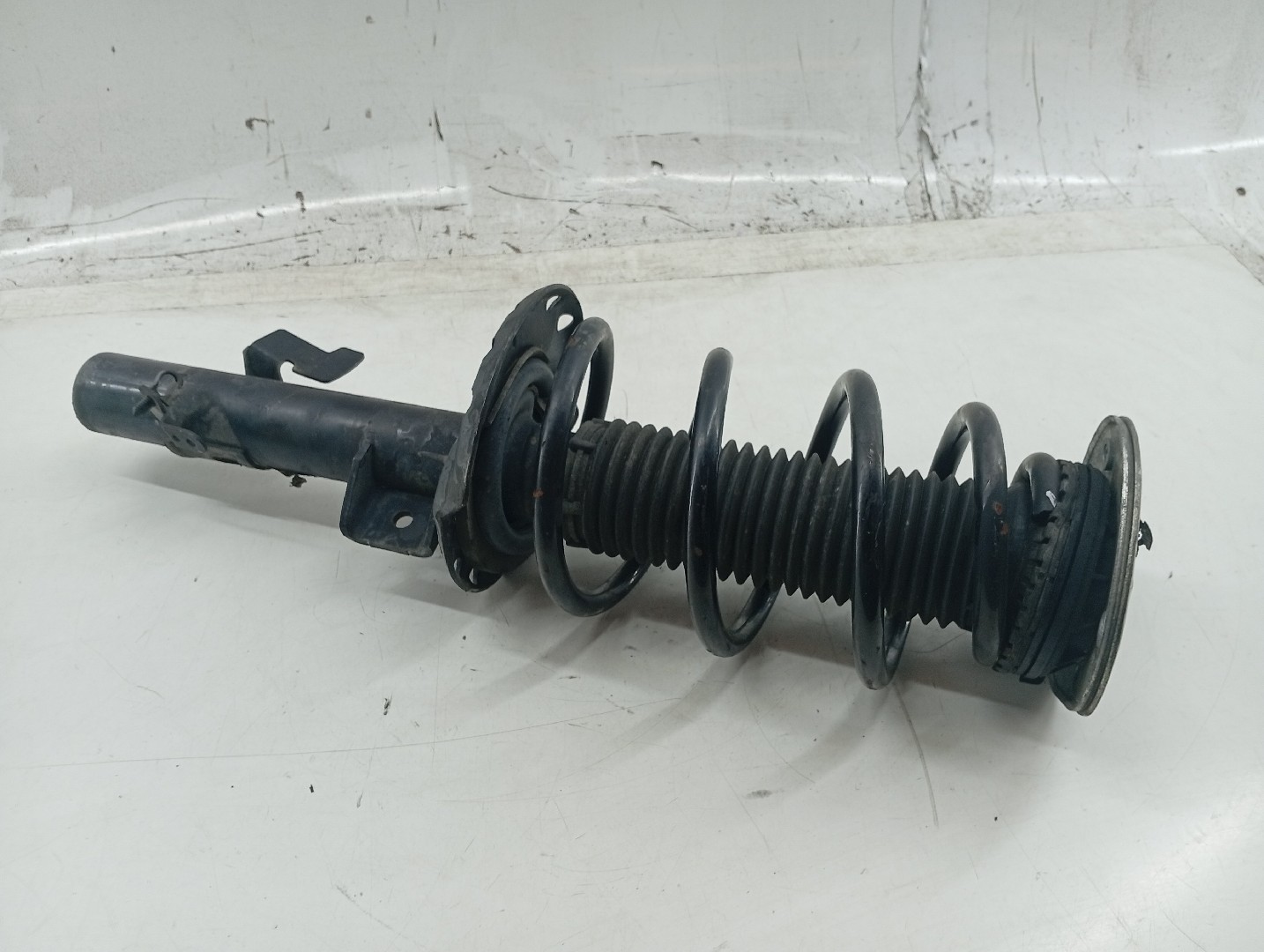 Amortecedor frente esquerdo LAND ROVER RANGE ROVER EVOQUE (L538) | 11 - 