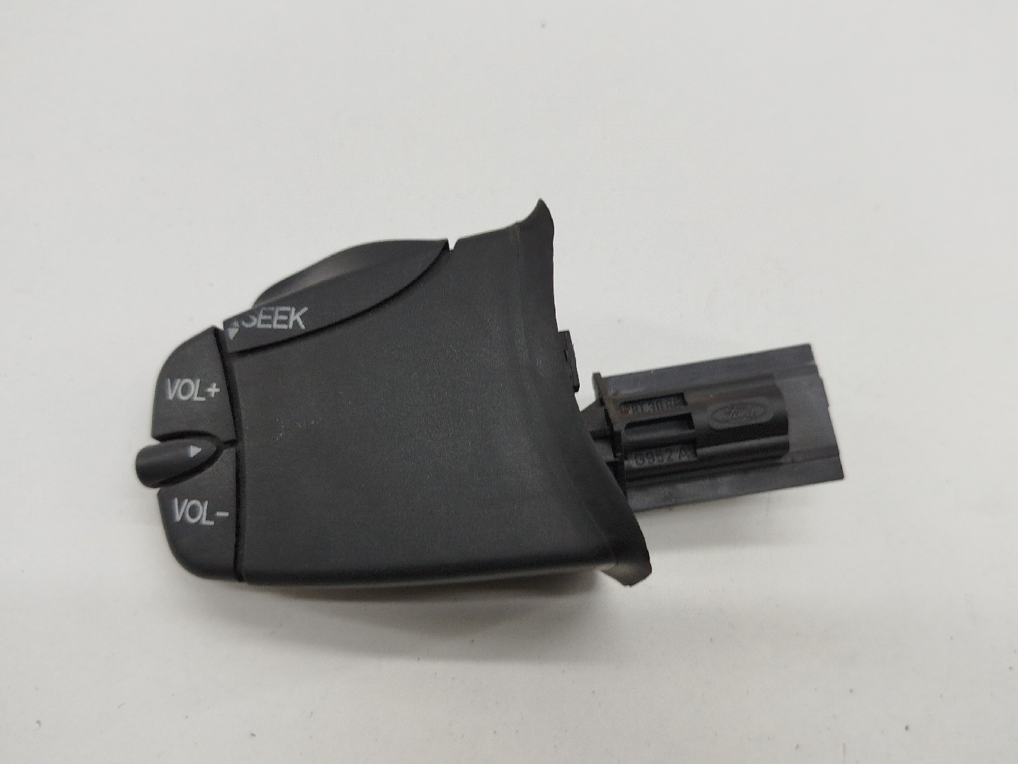 Comando de rádio FORD FOCUS (DAW, DBW) | 98 - 09