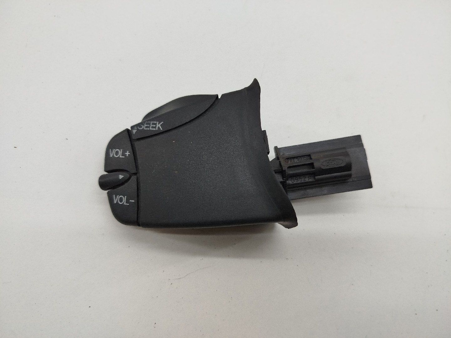 Comando de rádio FORD FOCUS (DAW, DBW) | 98 - 09 Imagem-4