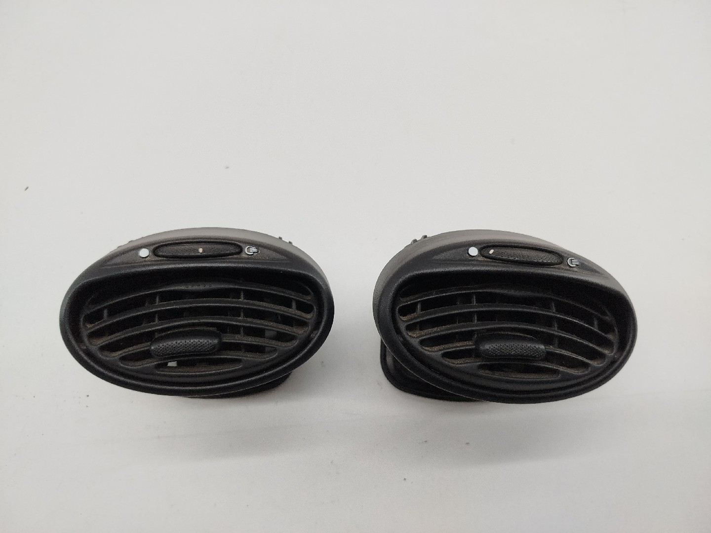 Difusor de ar central FORD FOCUS (DAW, DBW) | 98 - 09 Imagem-5