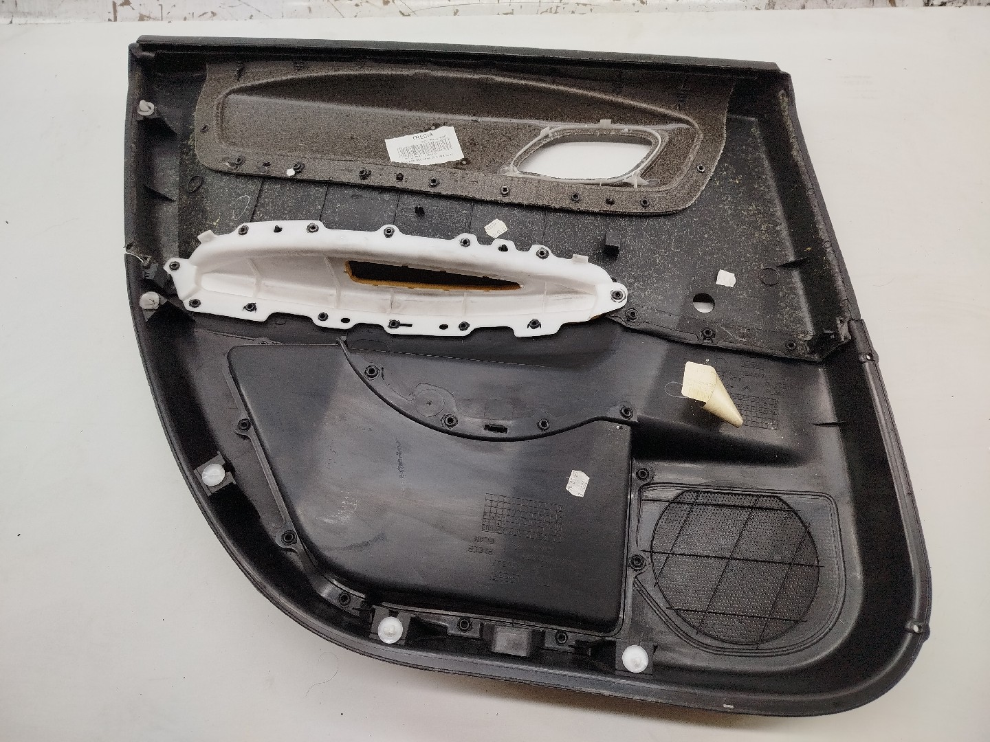 Quartela de porta trás direita CITROEN C4 I (LC_) | 04 - 13 Imagem-3