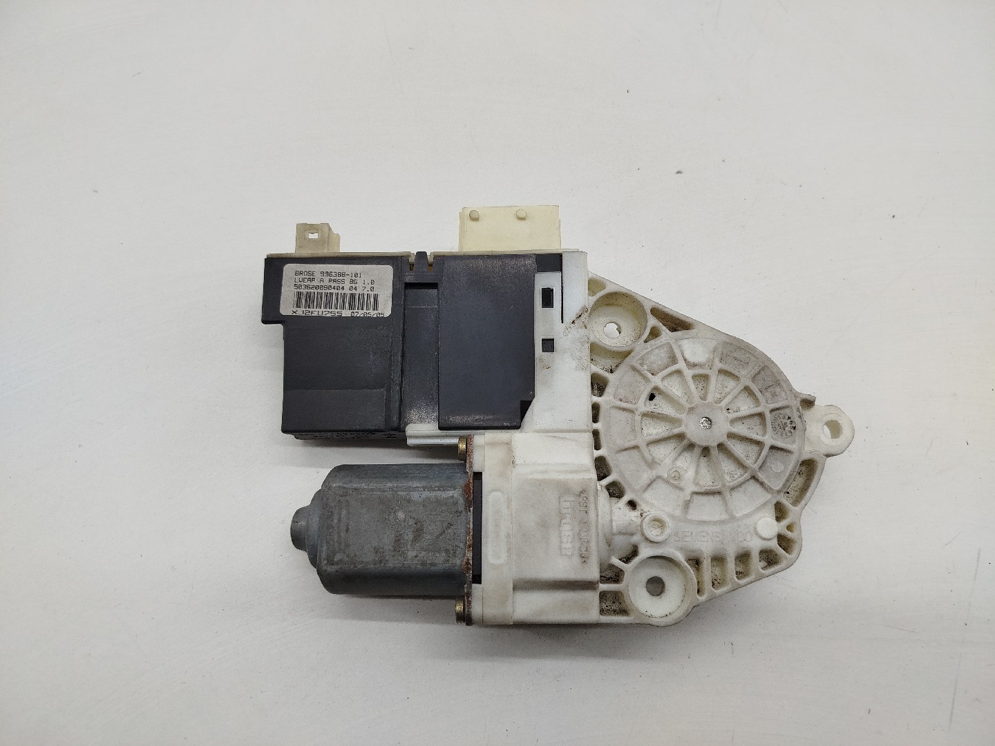 Motor de vidro frente direito CITROEN C4 I (LC_) | 04 - 13