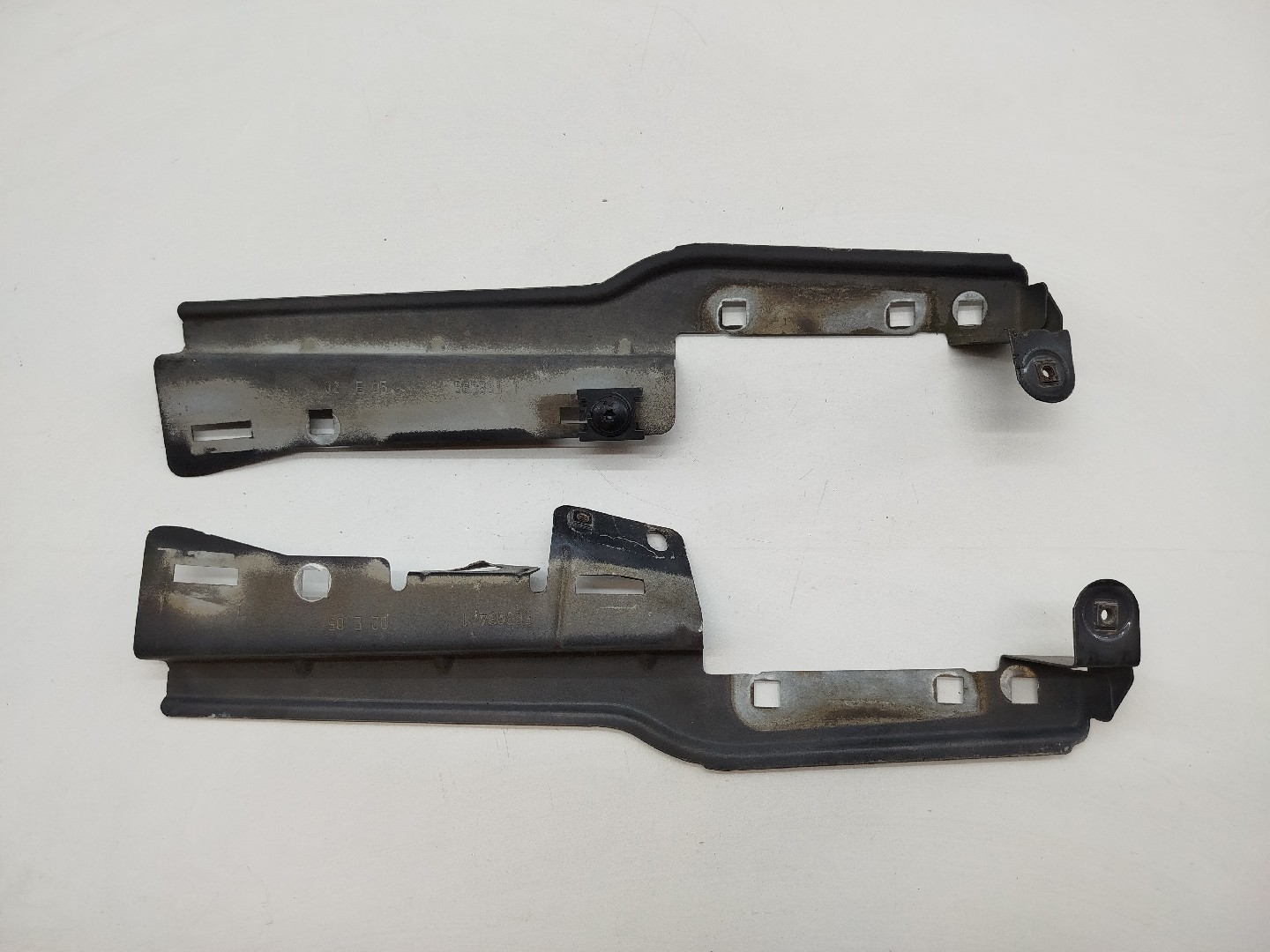 Suporte de montagem guarda lamas CITROEN C4 I (LC_) | 04 - 13