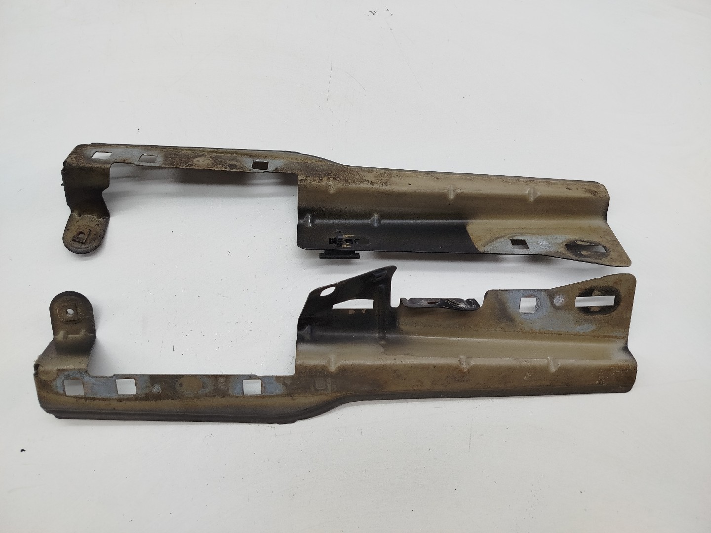 Suporte de montagem guarda lamas CITROEN C4 I (LC_) | 04 - 13 Imagem-4