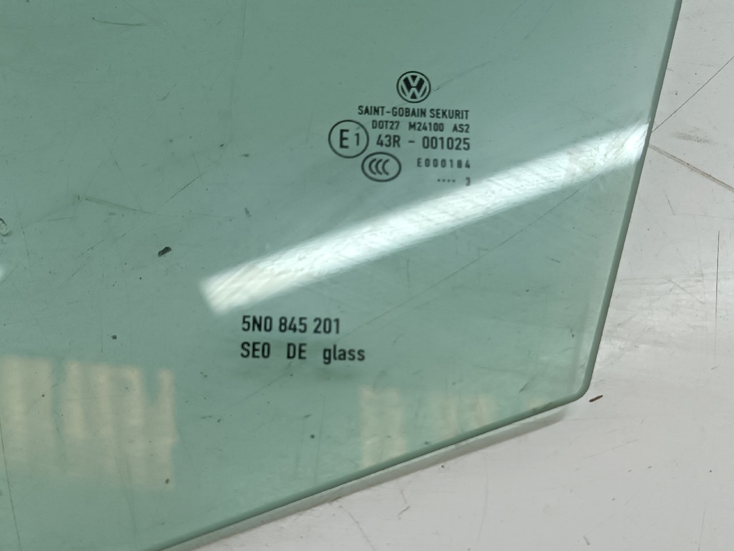 Vidro de Porta Frente Esquerdo VOLKSWAGEN TIGUAN (5N_) | 07 - 18 Imagem-1