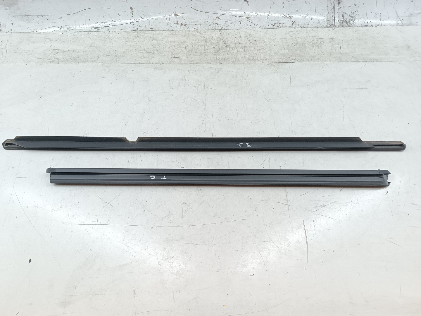 Raspador de vidro VOLKSWAGEN TIGUAN (5N_) | 07 - 18