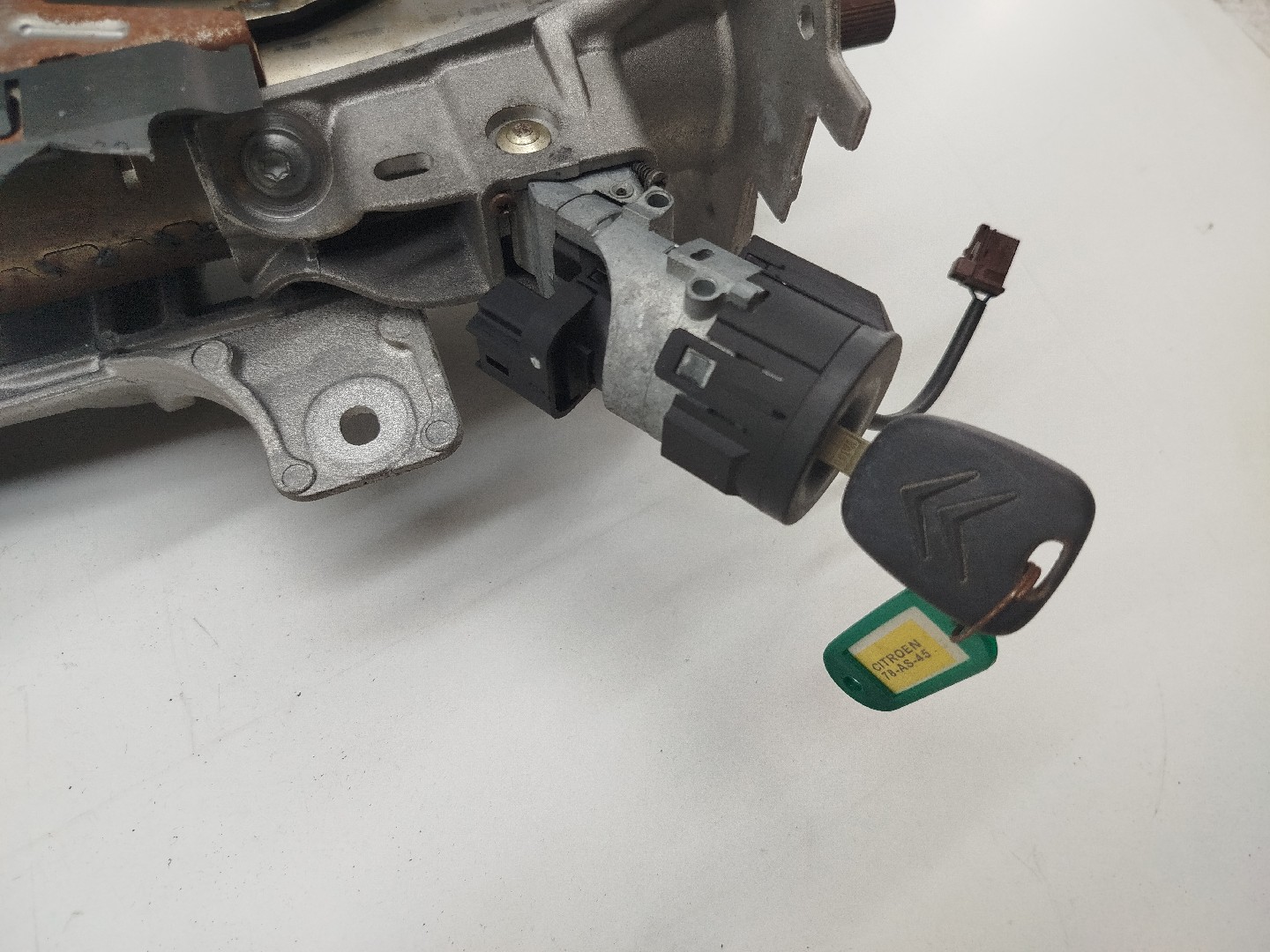 Coluna de direção com canhão de ignição CITROEN C4 I (LC_) | 04 - 13 Imagem-1