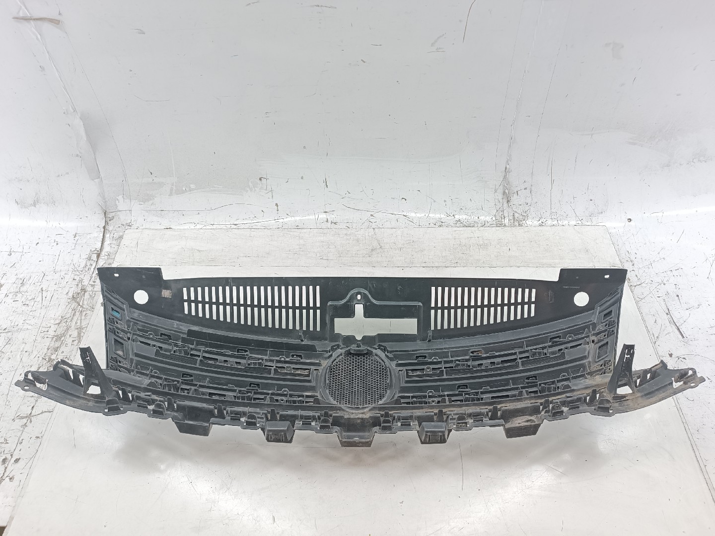 Grelha de para-choques VOLKSWAGEN TIGUAN (5N_) | 07 - 18