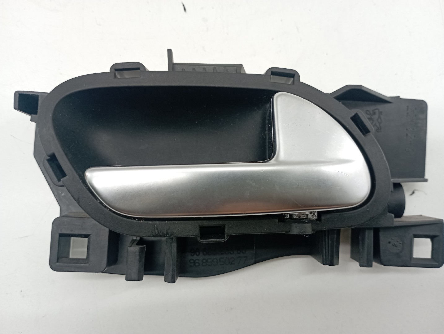Puxador interior de porta frente direita PEUGEOT 508 SW I (8E_) | 10 - 18 Imagem-4