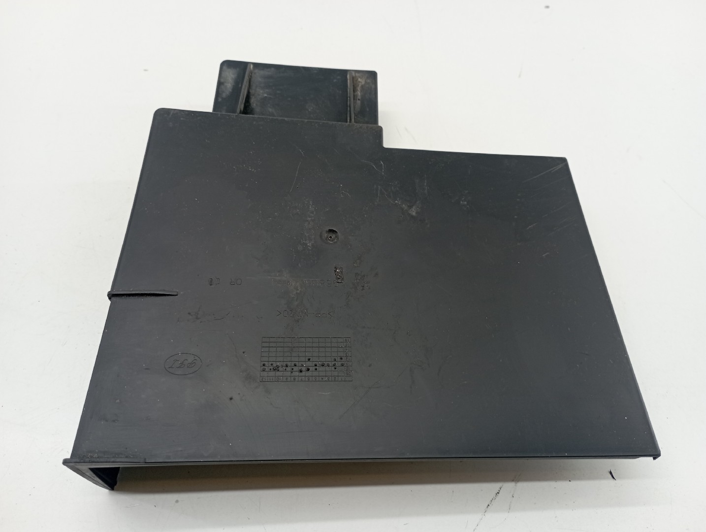 Tampa de caixa de fusiveis PEUGEOT 508 SW I (8E_) | 10 - 18