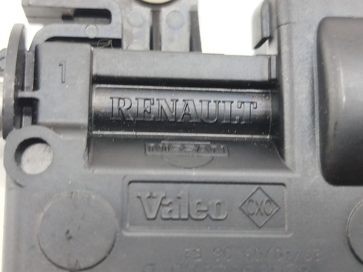 Fecho de deposito de combustível RENAULT CLIO III (BR0/1, CR0/1) | 05 -  Imagem-1