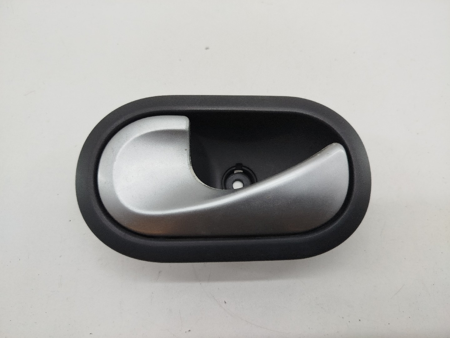 Puxador interior de porta frente esquerda RENAULT CLIO III (BR0/1, CR0/1) | 05 - 