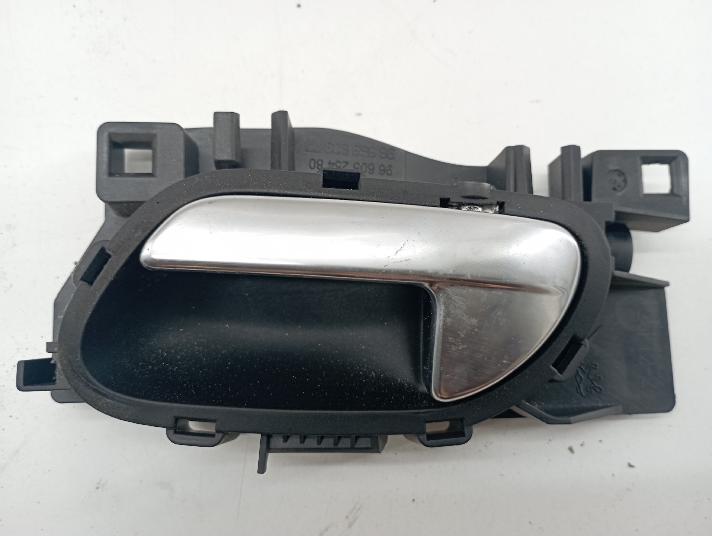 Puxador Interior Porta Tras Esquerdo PEUGEOT 508 SW I (8E_) | 10 - 18